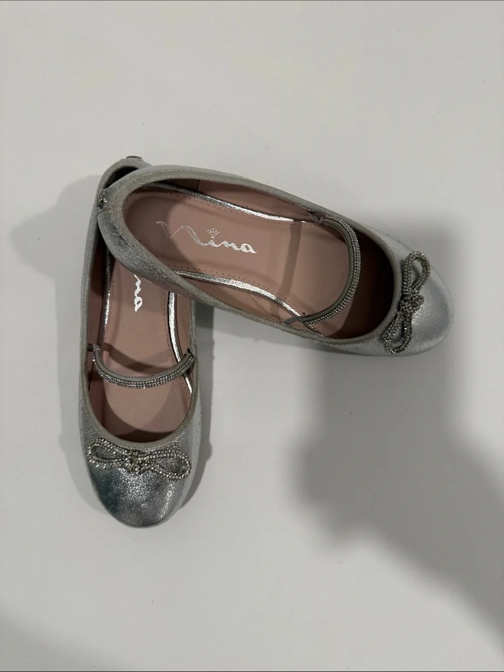 Nina Girls Metallic Silver Mary Jane Ballet Flats with Rhinestone Bow sz4